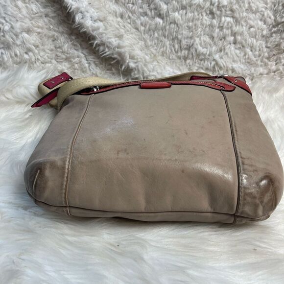 Coach  Daisy LEATHER Sand and orange medium Shoulder bag.silver tone hardwares - Picture 16 of 16